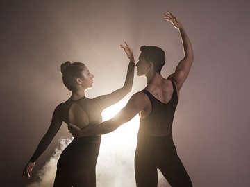 Чужих меж нами нет