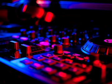 Большая дискотека 80–90-х