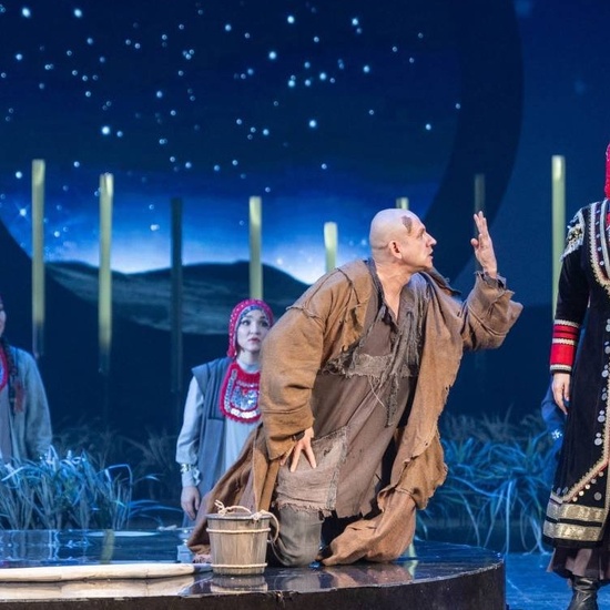 В ночь лунного затмения