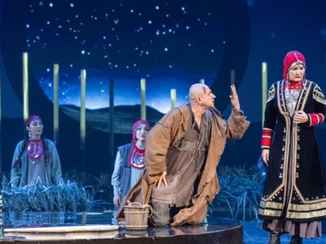 В ночь лунного затмения