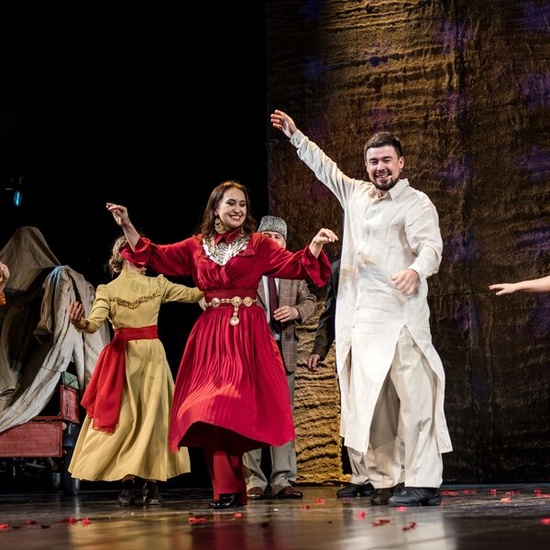 Җил артыннан / Бегущий за ветром