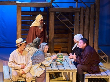 Синяя-синяя речка