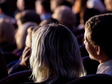 Восемь любящих женщин