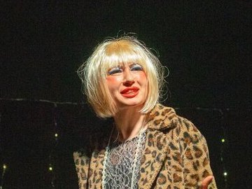 Я ещё не всё сказала