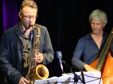 Трансляция концерта джазового квартета из Швейцарии "Bloom Effect"