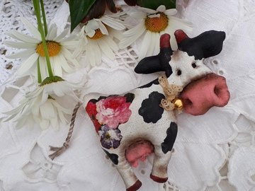Мастер-класс по созданию сувенира-коровы в технике грунтованного текстиля
