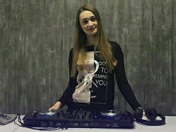 DJ Lena Fish